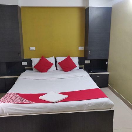 Hotel Jagat Силигури Экстерьер фото