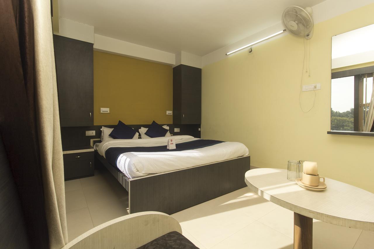 Hotel Jagat Силигури Экстерьер фото
