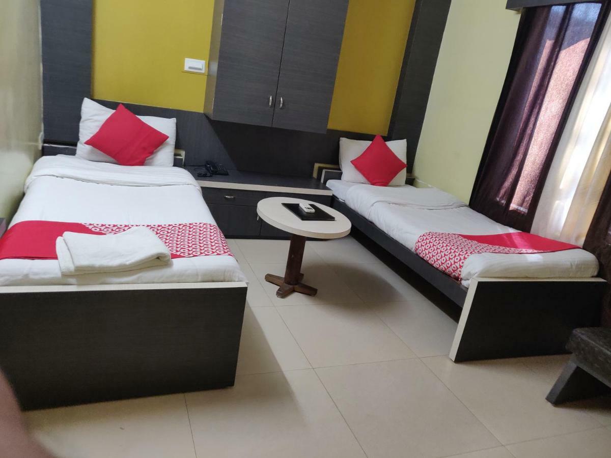 Hotel Jagat Силигури Экстерьер фото