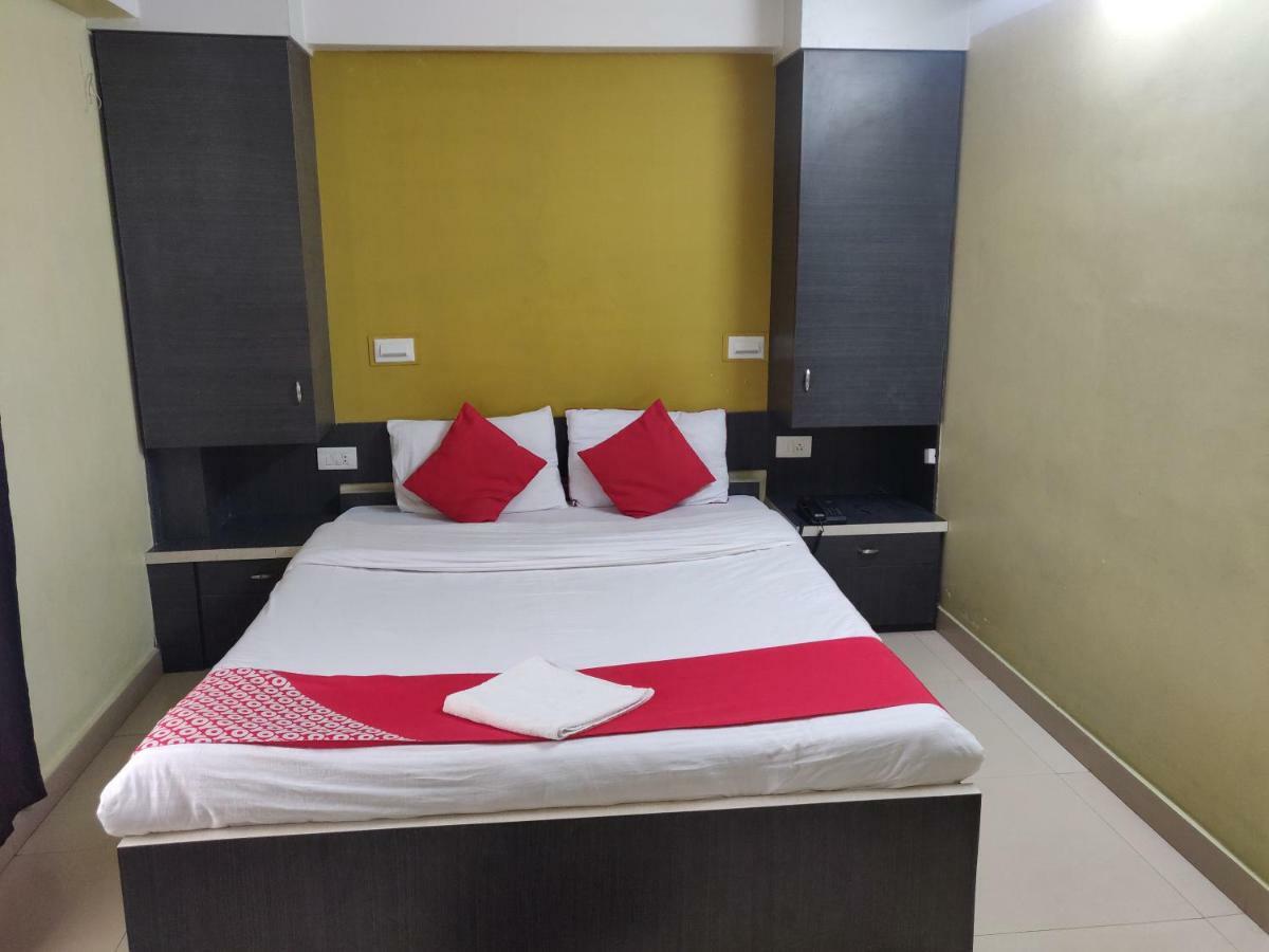 Hotel Jagat Силигури Экстерьер фото