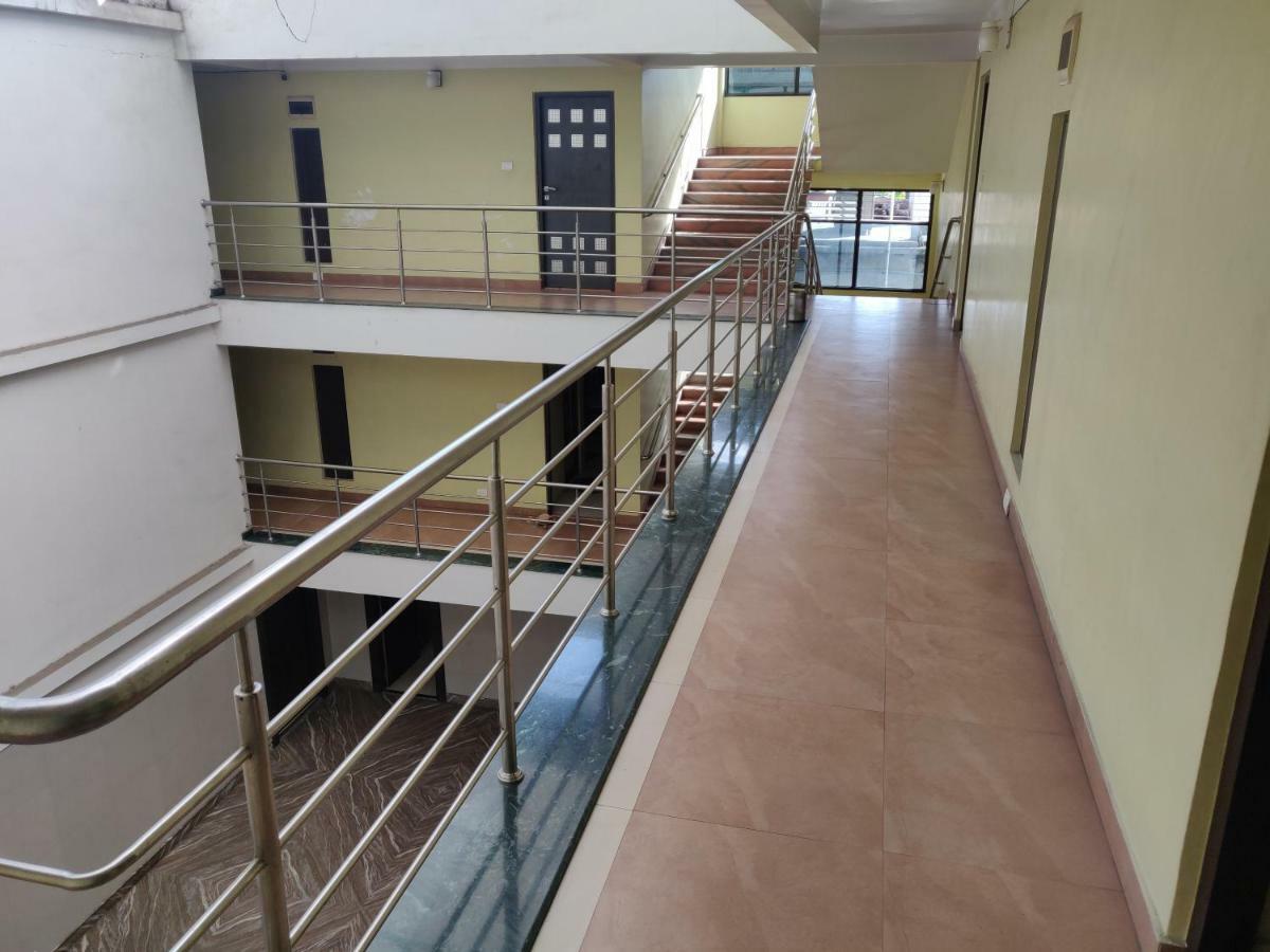 Hotel Jagat Силигури Экстерьер фото